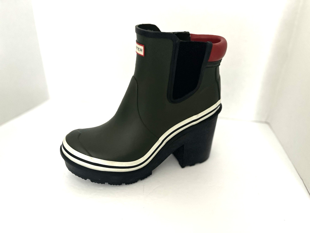 WOMAN'S HUNTER HIGH HEELED GUMBOOTS, US SIZE 7, EURO 38, EXCELLENT, WORN TWICE